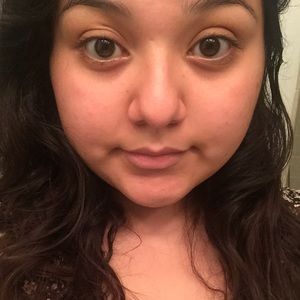 Meet your Posher, Kenia